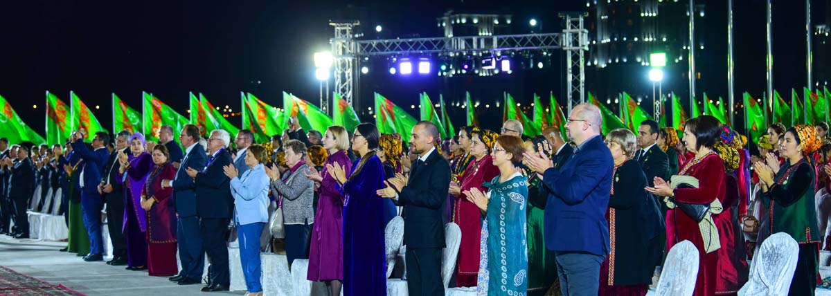 Türkmenistanda Saglygy goraýyş we derman senagaty işgärleriniň güni bellenildi